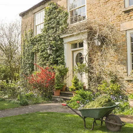 Manor Farm 5* Hutton Bushel